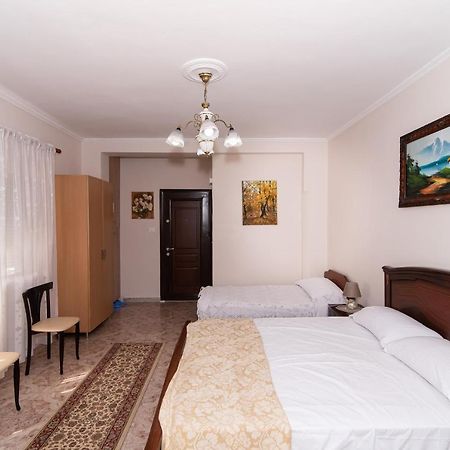Erla'S Apartment Tiranë Ngoại thất bức ảnh