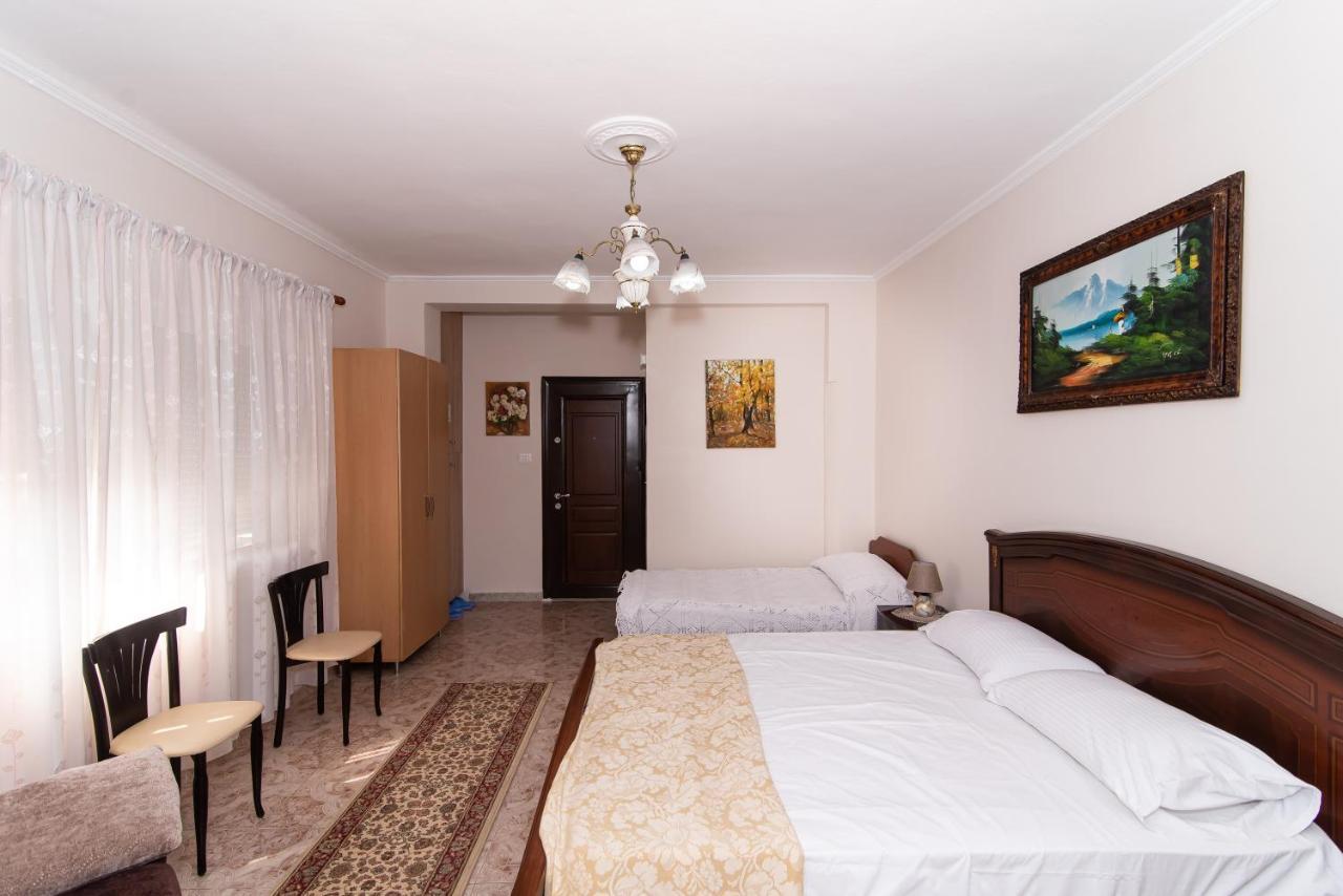 Erla'S Apartment Tiranë Ngoại thất bức ảnh