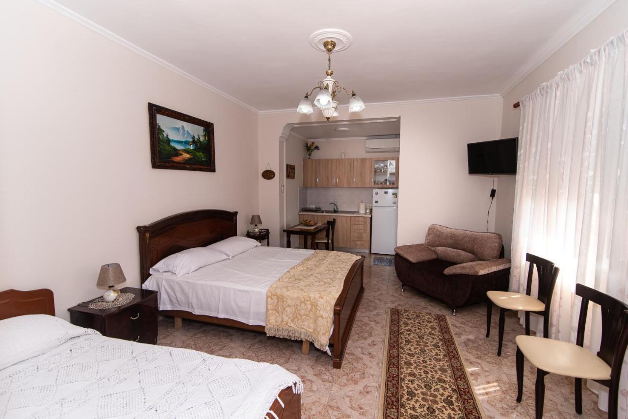 Erla'S Apartment Tiranë Ngoại thất bức ảnh